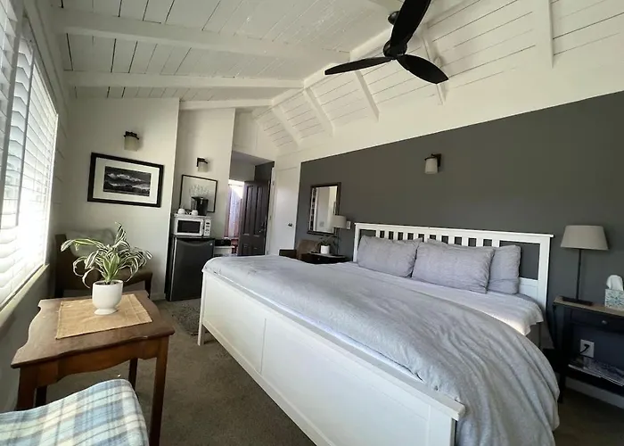 The Midtown Cottage- W/ Private Entrance And Views