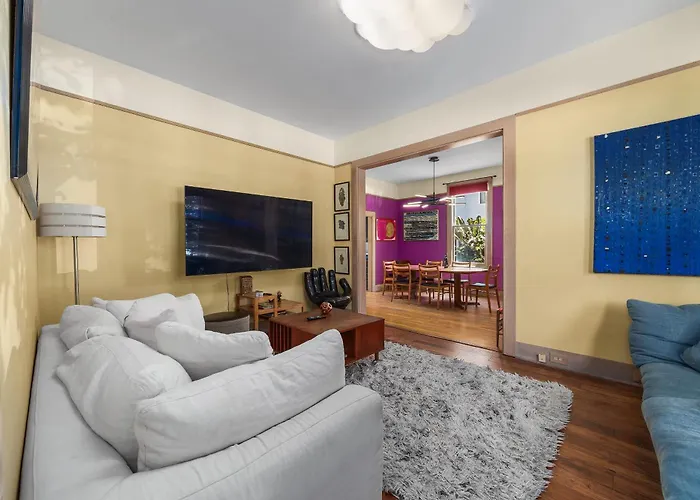 Charming 5 Bd Victorian House By Beach Boardwalk