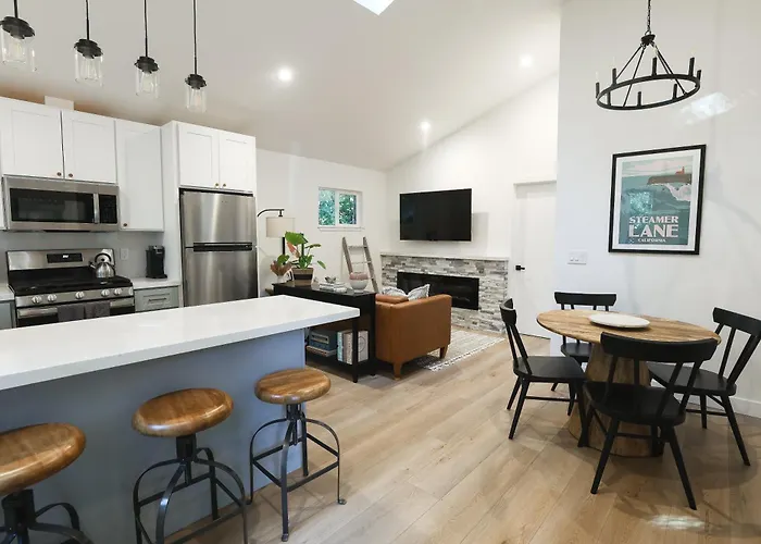 Tranquil Mountain Retreat In Santa Cruz